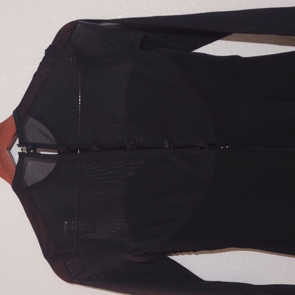 SLIGHTLY USED BLACK DRESS MESH FRONT - Picture 8 of 12